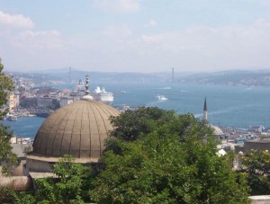 Süleymaniye Moschee vom Balkon auf den Bosporus