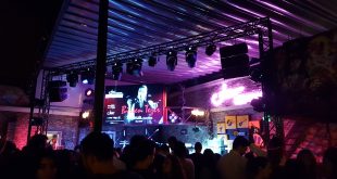 Sanat Performance Beyoglu Konzert von der Rockgruppe Gripin 2018
